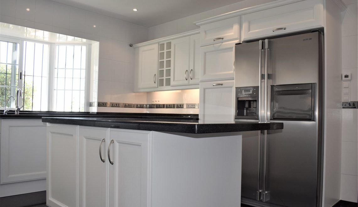 From A Limed Oak Kitchen To Pure White The Painted Kitchen